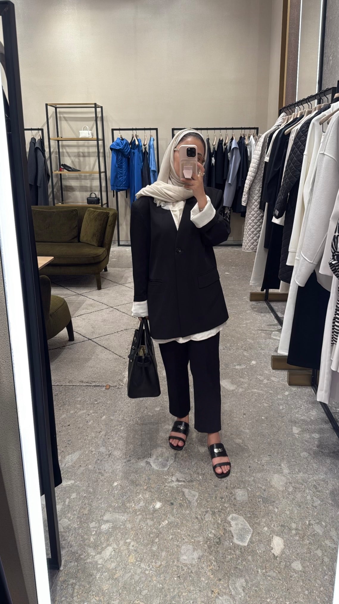 DD1762 Secondary image